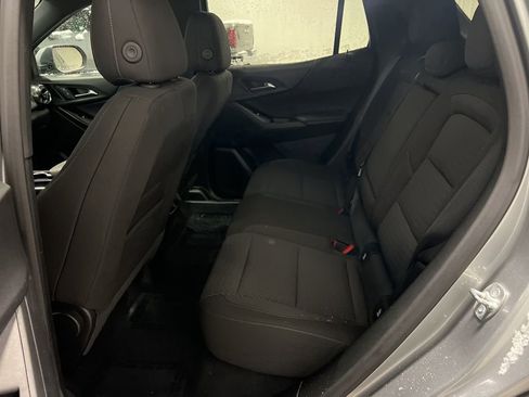 Certified 2025 Chevrolet Equinox LT image 9