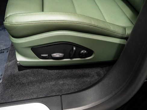 New 2026 Porsche Macan 4 Electric image 26