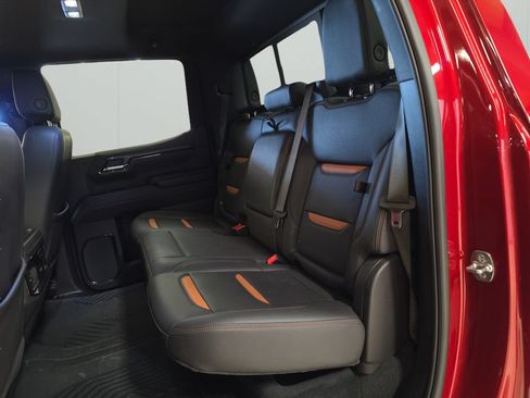 Used 2025 GMC Sierra 1500 AT4 w/ AT4 Premium Package AWD/4WD image 15