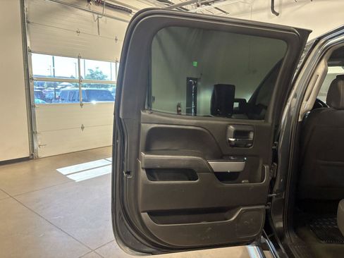 Used 2018 Chevrolet Silverado 1500 LT w/ All Star Edition AWD/4WD image 34