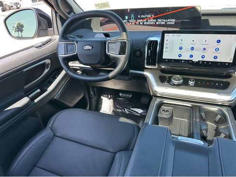New 2026 Ford Expedition Platinum w/ Stealth Appearance Package AWD/4WD image 13