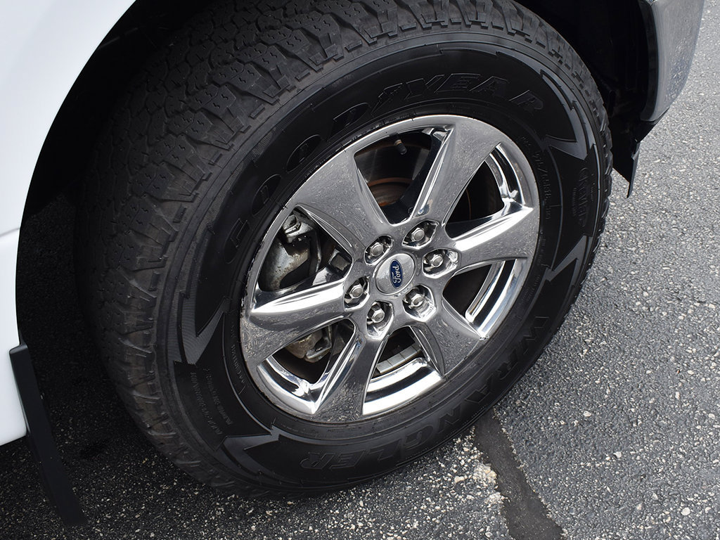 Used 2019 Ford F150 XLT w/ Equipment Group 302A Luxury AWD/4WD image 11