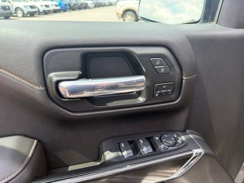 Used 2021 GMC Sierra 1500 AT4 w/ AT4 Preferred Package AWD/4WD image 6