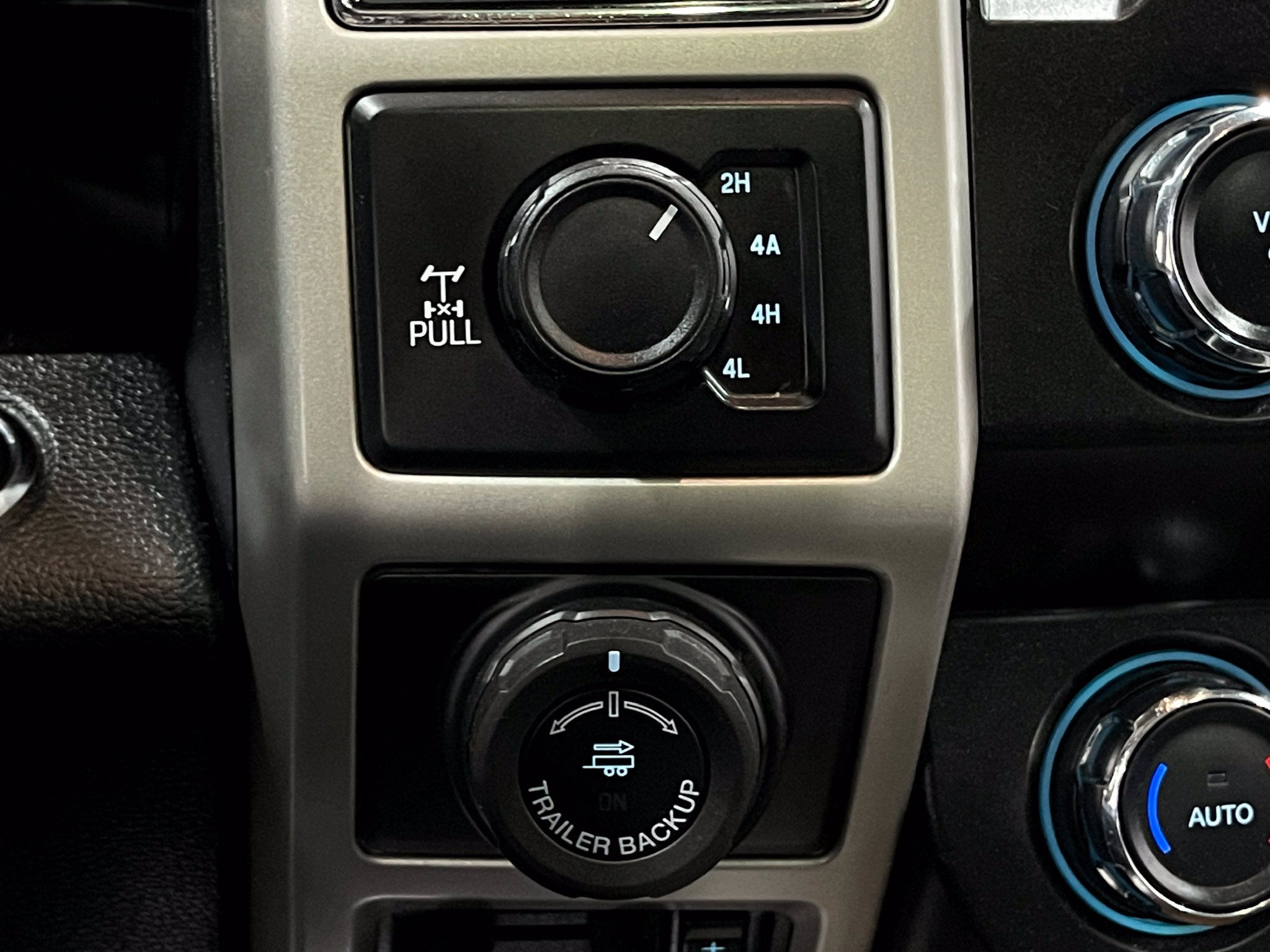 Used 2020 Ford F150 Lariat AWD/4WD image 30