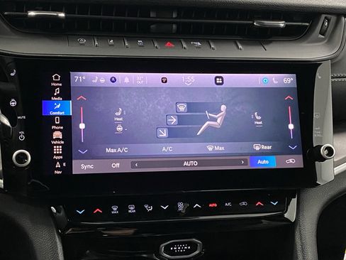 New 2026 Jeep Grand Cherokee Altitude AWD/4WD image 20
