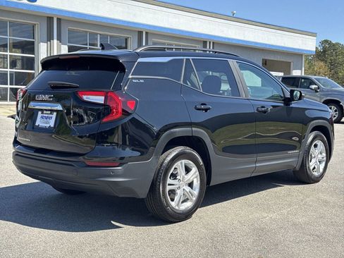 Certified 2024 GMC Terrain SLE w/ Driver Convenience Package image 10