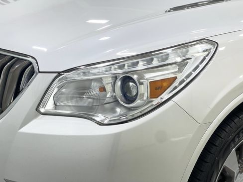 Used 2017 Buick Enclave Leather w/ Enclave Tuscan Edition FWD image 34