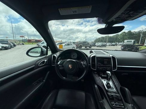 Used 2012 Porsche Cayenne S AWD/4WD image 8