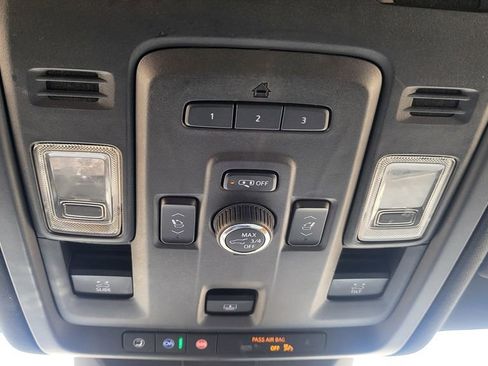 Used 2021 Cadillac Escalade Premium Luxury AWD/4WD image 42