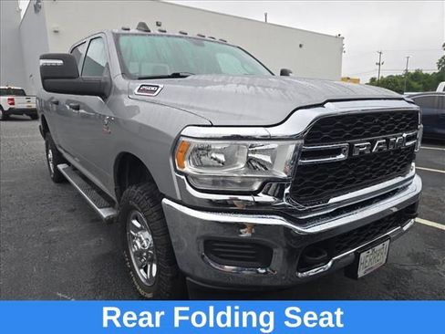 Used 2024 RAM 2500 Tradesman w/ Chrome Appearance Group AWD/4WD image 13