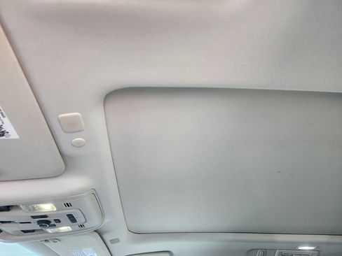Used 2023 GMC Yukon Denali RWD image 27