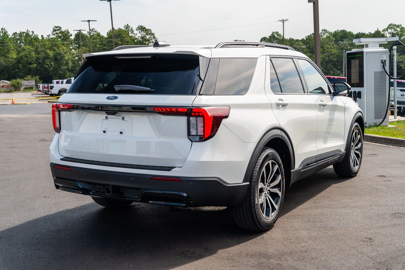 New 2026 Ford Explorer ST-Line w/ Premium Package RWD image 5