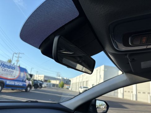 Used 2023 Hyundai Elantra Blue image 25