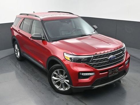 Used 2022 Ford Explorer XLT w/ Equipment Group 202A image 35