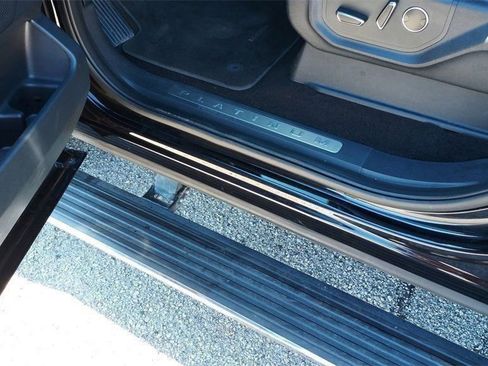 Certified 2022 Ford Expedition Platinum image 11