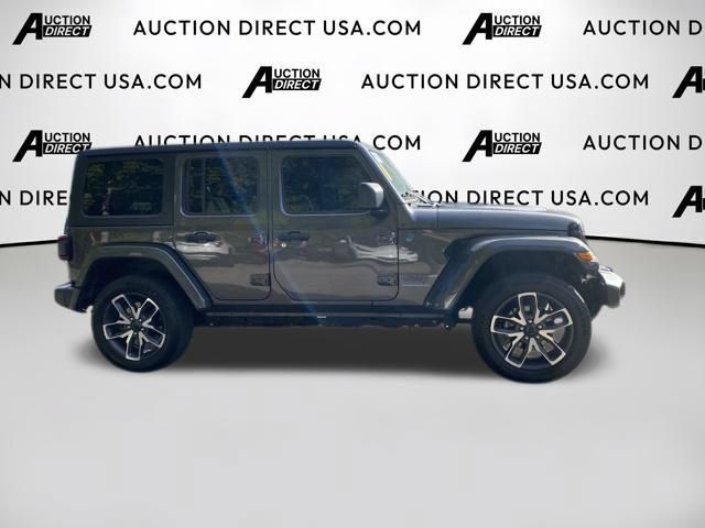 Used 2024 Jeep Wrangler Unlimited w/ Convenience Group AWD/4WD image 6