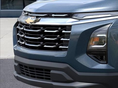 New 2026 Chevrolet Equinox LT w/ Safety and Technology Package FWD image 13
