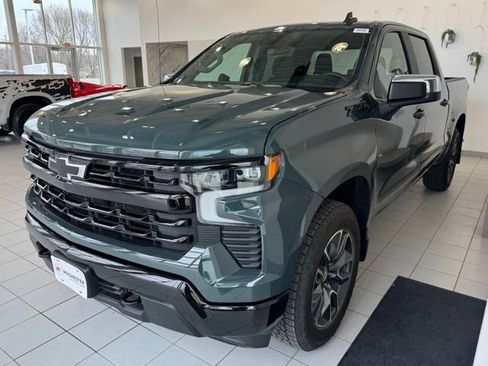 Used 2025 Chevrolet Silverado 1500 LT image 32