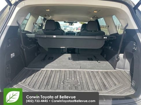 Used 2024 Subaru Ascent Limited image 21