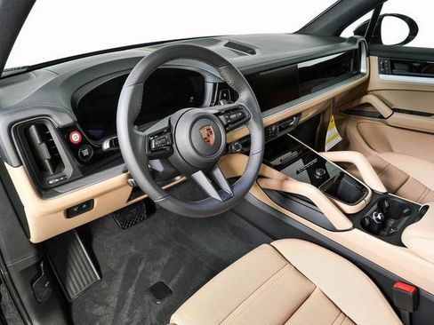 New 2026 Porsche Cayenne AWD/4WD image 4