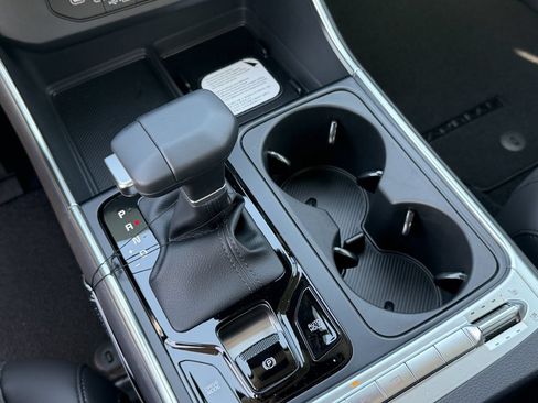 New 2026 Kia Carnival SX w/ SX Dark Edition Package FWD image 29