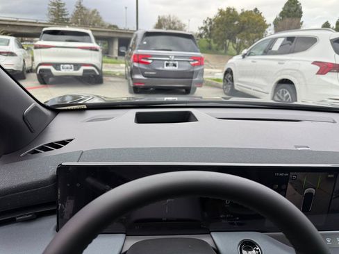 New 2026 Nissan Leaf Platinum+ image 25