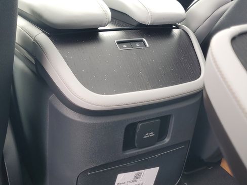 New 2025 Lincoln Navigator L Black Label image 29