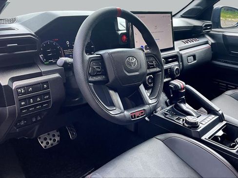 Certified 2025 Toyota Tacoma TRD Pro AWD/4WD image 17