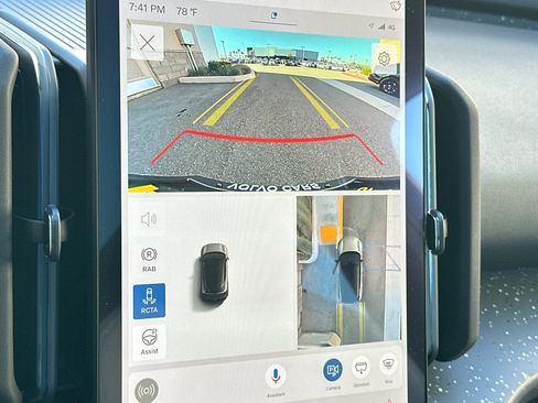 New 2025 Volvo EX30 Ultra w/ Protection Package Premier image 21