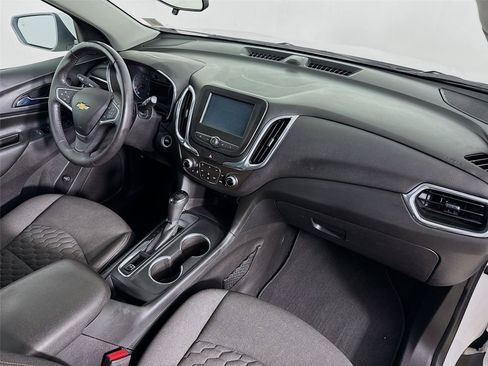 Used 2018 Chevrolet Equinox LT FWD image 29