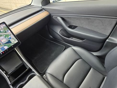 Used 2019 Tesla Model 3 Long Range RWD image 32