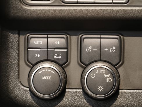 Used 2023 Chevrolet Tahoe LT w/ LT Signature Plus Package AWD/4WD image 21