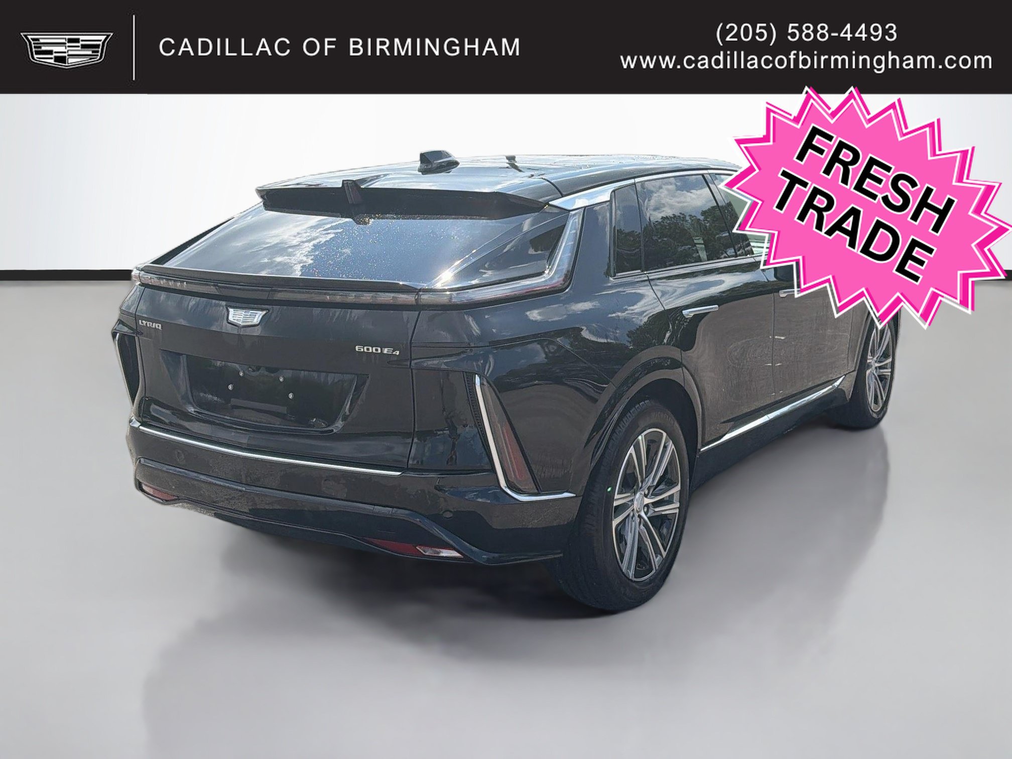 Used 2024 Cadillac Lyriq Luxury w/ LPO, Floor Liner Package AWD/4WD image 5