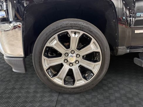 Used 2017 Chevrolet Silverado 1500 LTZ w/ LTZ Plus Package image 15