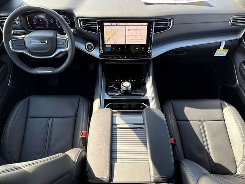 New 2026 Jeep Grand Wagoneer Limited AWD/4WD image 12
