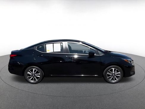 Used 2025 Nissan Versa SV FWD image 16