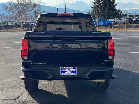 Used 2024 Chevrolet Colorado LT image 6