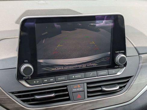 Used 2025 Nissan Altima 2.5 SV FWD image 23