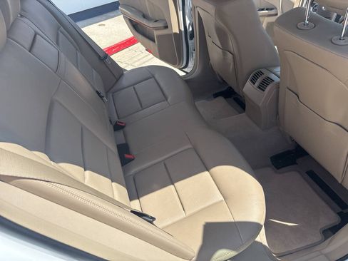 Used 2013 Mercedes-Benz E 350 4MATIC Sedan image 22