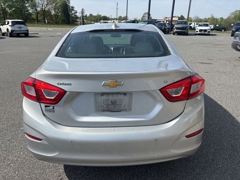 Used 2019 Chevrolet Cruze LT w/ Convenience Package image 7