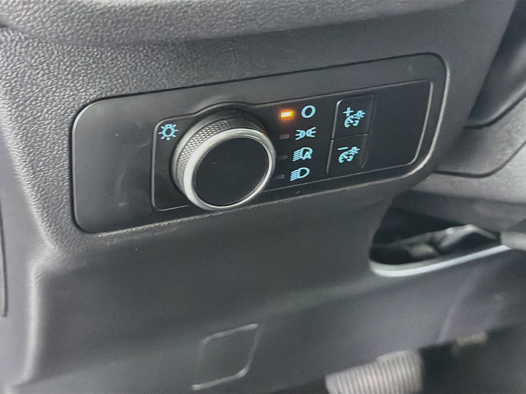 Used 2025 Ford Escape Active FWD image 17