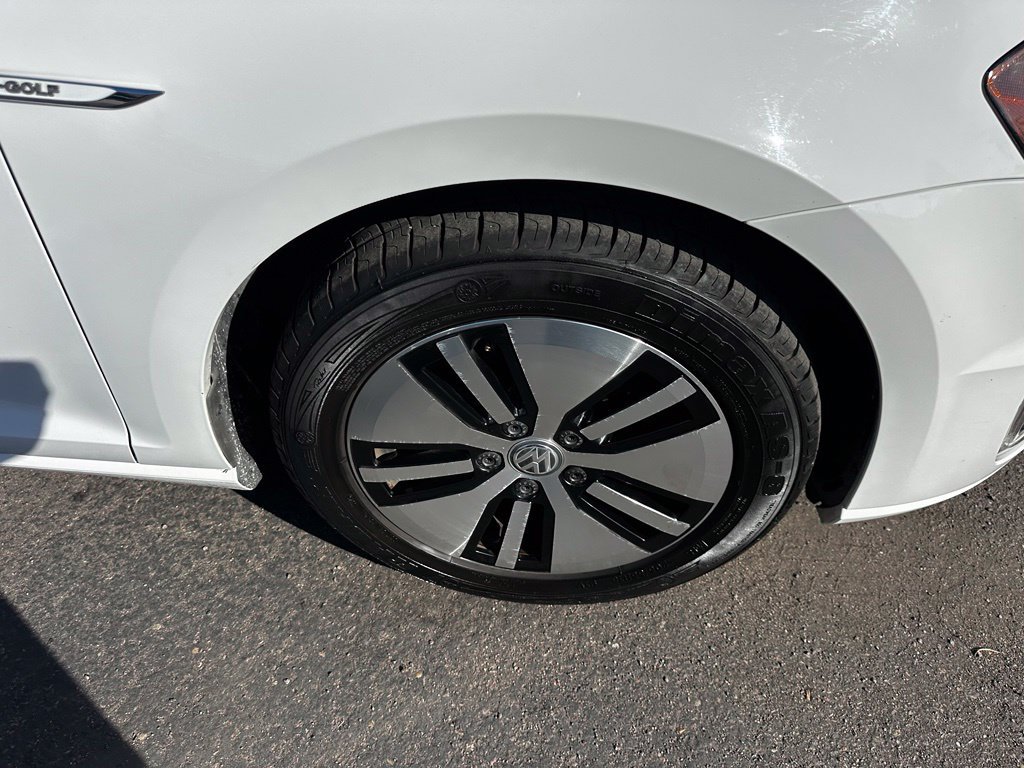 Used 2016 Volkswagen e-Golf SE FWD image 11