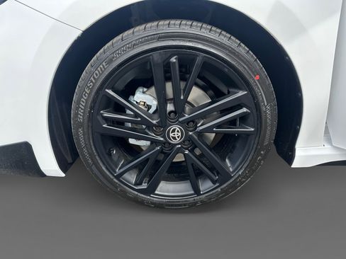 New 2026 Toyota Camry Hybrid image 14