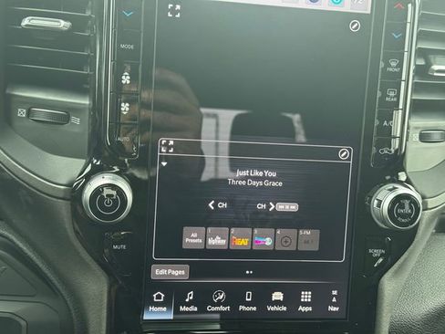 New 2026 RAM 2500 Tradesman AWD/4WD image 28