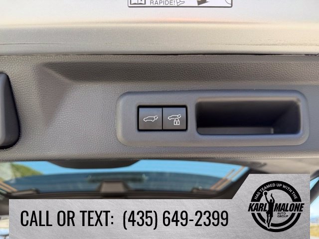 Used 2024 Toyota Sequoia Platinum AWD/4WD image 37