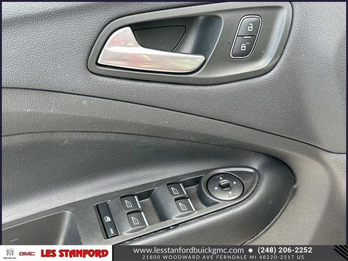 Used 2019 Ford Escape SE image 17
