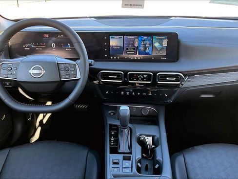 New 2026 Nissan Sentra SR image 5