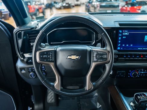 Used 2023 Chevrolet Silverado 1500 High Country w/ High Country Premium Package image 40