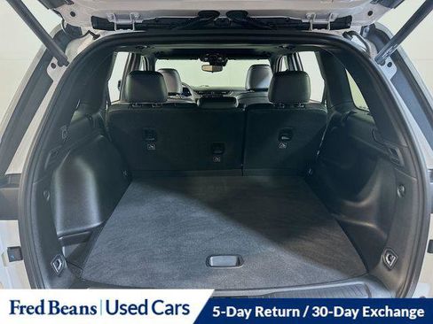 Certified 2024 Jeep Grand Cherokee Laredo image 11