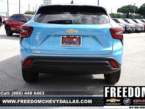 New 2026 Chevrolet Trax LS image 6